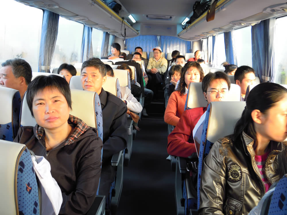 晶科公司组织全体员工赴上海世博会旅游